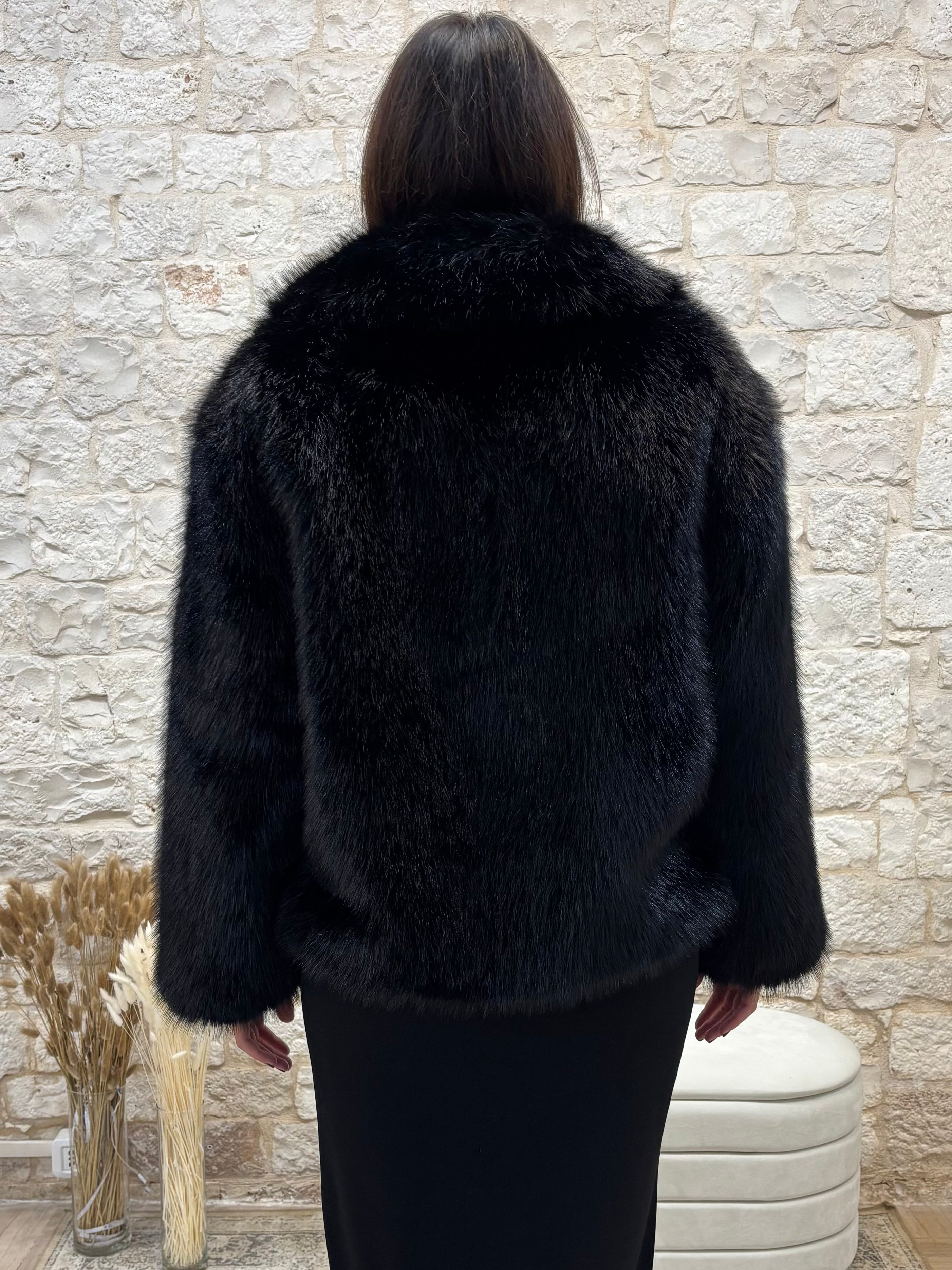 Ecopelliccia Nera Corta Souvenir - Doppiopetto Elegante | VIA32