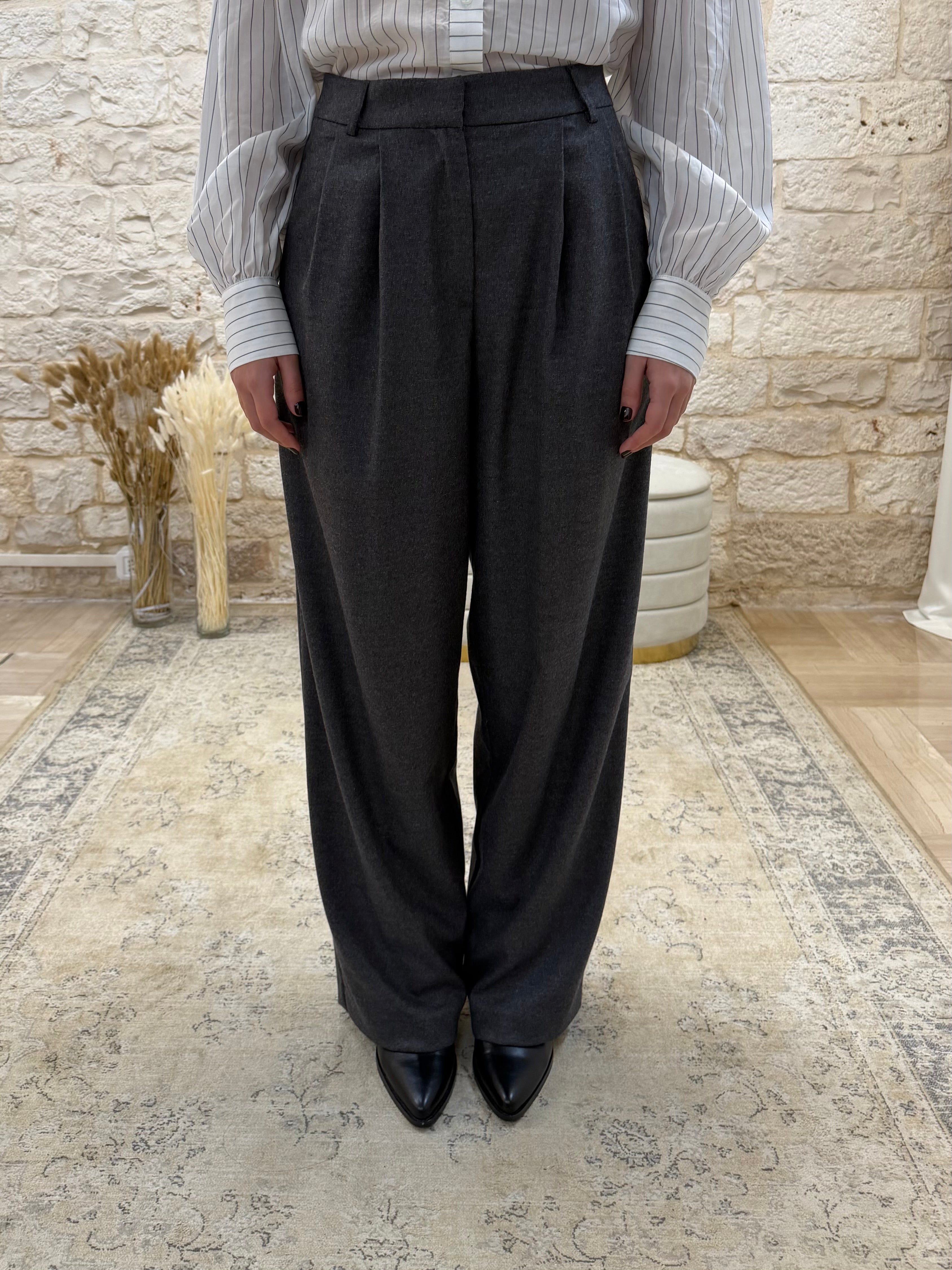 Pantalone Grigio con Pinces Kontatto - A Vita Regolare | VIA32